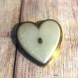 Vintage heart compact